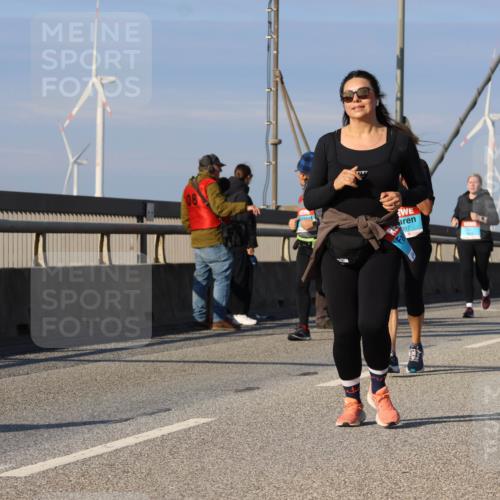 03.10.2025 - Köhlbrandbrückenlauf Strokosch-Dieckow http://msf.ph/oto/9123630 03.10.2025 10:02:10 Position 2 397 meine-sportfotos.de