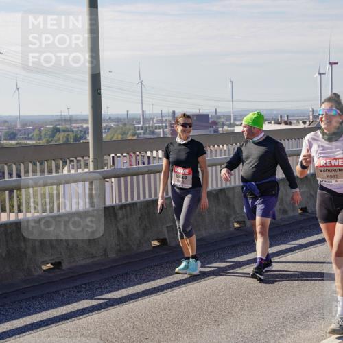 03.10.2025 - Köhlbrandbrückenlauf Michael Burmester http://msf.ph/oto/9123635 03.10.2025 13:06:25 Position 2 6581, 6711 meine-sportfotos.de