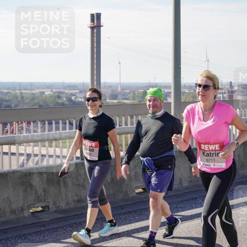 03.10.2025 - Köhlbrandbrückenlauf Michael Burmester http://msf.ph/oto/9123662 03.10.2025 13:06:27 Position 2 6000, 6711 meine-sportfotos.de