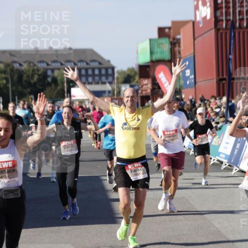 03.10.2025 - Köhlbrandbrückenlauf Jannik Wohlers http://msf.ph/oto/9123678 03.10.2025 13:05:45 Ziel 4066, 4133, 4278, 4290, 4296, 4332, 4335, 4336, 4413, 4467, 4564, 4599, 4643, 5676, 5964, 6281, 6631, 6642, 6786, 6787 meine-sportfotos.de