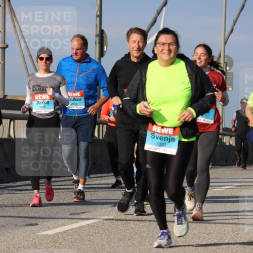 03.10.2025 - Köhlbrandbrückenlauf Strokosch-Dieckow http://msf.ph/oto/9123686 03.10.2025 10:02:20 Position 2 2924, 2466, 2659, 1991, 1800 meine-sportfotos.de