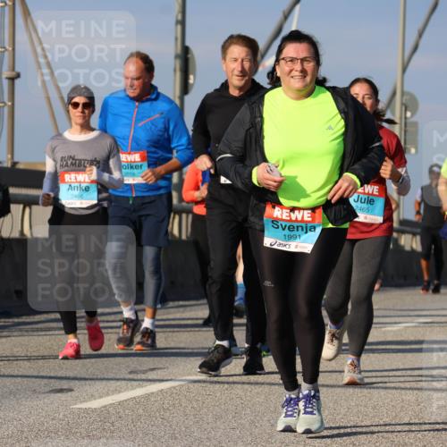 03.10.2025 - Köhlbrandbrückenlauf Strokosch-Dieckow http://msf.ph/oto/9123689 03.10.2025 10:02:20 Position 2 2659, 2924, 2466, 1991, 2465 meine-sportfotos.de