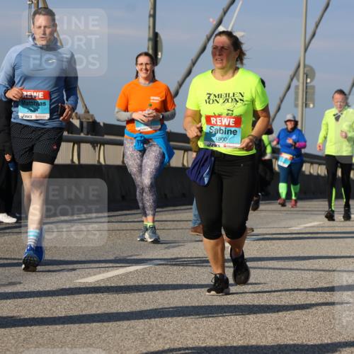 03.10.2025 - Köhlbrandbrückenlauf Strokosch-Dieckow http://msf.ph/oto/9123748 03.10.2025 10:02:25 Position 2 2846, 1800 meine-sportfotos.de