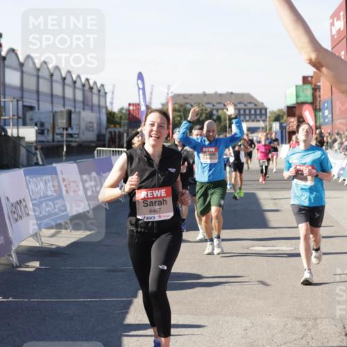 03.10.2025 - Köhlbrandbrückenlauf Jannik Wohlers http://msf.ph/oto/9123769 03.10.2025 13:05:48 Ziel 4066, 4133, 4290, 4296, 4332, 4335, 4336, 4413, 4467, 4564, 4599, 4643, 5676, 5764, 5964, 6631, 6642, 6720, 6786, 6787 meine-sportfotos.de