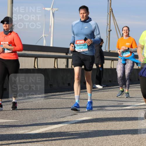 03.10.2025 - Köhlbrandbrückenlauf Strokosch-Dieckow http://msf.ph/oto/9123770 03.10.2025 10:02:26 Position 2 2846, 2338, 1800 meine-sportfotos.de