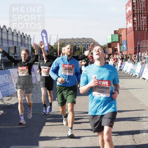 03.10.2025 - Köhlbrandbrückenlauf Jannik Wohlers http://msf.ph/oto/9123808 03.10.2025 13:05:50 Ziel 4066, 4133, 4290, 4296, 4332, 4335, 4336, 4413, 4467, 4564, 4599, 4643, 5676, 5764, 5964, 6214, 6533, 6631, 6642, 6720, 6786, 6787 meine-sportfotos.de