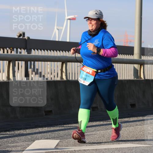03.10.2025 - Köhlbrandbrückenlauf Strokosch-Dieckow http://msf.ph/oto/9123813 03.10.2025 10:02:37 Position 2 3814 meine-sportfotos.de