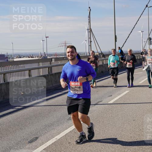 03.10.2025 - Köhlbrandbrückenlauf Michael Burmester http://msf.ph/oto/9123817 03.10.2025 13:06:39 Position 2 4778 meine-sportfotos.de