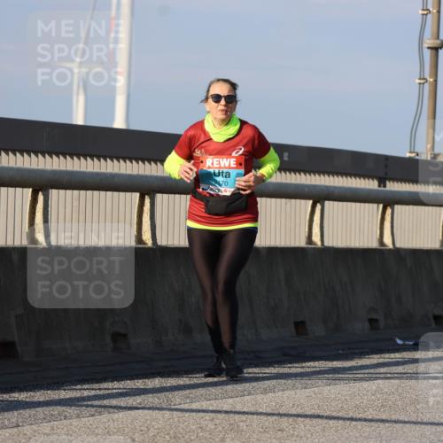 03.10.2025 - Köhlbrandbrückenlauf Strokosch-Dieckow http://msf.ph/oto/9123825 03.10.2025 10:02:45 Position 2 2170 meine-sportfotos.de