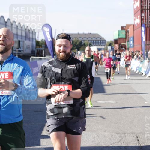 03.10.2025 - Köhlbrandbrückenlauf Jannik Wohlers http://msf.ph/oto/9123841 03.10.2025 13:05:52 Ziel 4066, 4133, 4290, 4296, 4327, 4328, 4332, 4335, 4336, 4413, 4467, 4564, 4599, 4643, 4761, 5676, 5764, 5964, 6214, 6305, 6533, 6631, 6642, 6720 meine-sportfotos.de