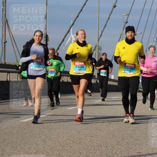 03.10.2025 - Köhlbrandbrückenlauf Strokosch-Dieckow http://msf.ph/oto/9123843 03.10.2025 10:02:48 Position 2 2875, 2872, 2297 meine-sportfotos.de