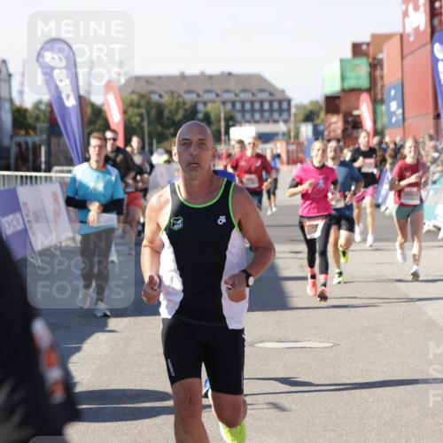 03.10.2025 - Köhlbrandbrückenlauf Jannik Wohlers http://msf.ph/oto/9123873 03.10.2025 13:05:53 Ziel 4066, 4133, 4290, 4302, 4327, 4328, 4335, 4336, 4413, 4467, 4564, 4599, 4643, 4761, 4954, 5764, 5964, 6158, 6214, 6305, 6533, 6631, 6642, 6720 meine-sportfotos.de