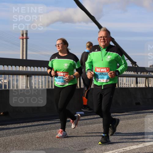03.10.2025 - Köhlbrandbrückenlauf Strokosch-Dieckow http://msf.ph/oto/9123874 03.10.2025 10:02:55 Position 2 2011, 2020, 149 meine-sportfotos.de