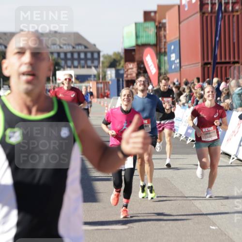 03.10.2025 - Köhlbrandbrückenlauf Jannik Wohlers http://msf.ph/oto/9123881 03.10.2025 13:05:54 Ziel 4066, 4133, 4290, 4302, 4327, 4328, 4335, 4336, 4413, 4467, 4564, 4599, 4643, 4761, 4954, 5764, 5964, 6158, 6214, 6305, 6533, 6631, 6642, 6720 meine-sportfotos.de