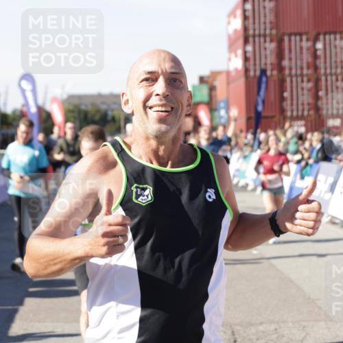 03.10.2025 - Köhlbrandbrückenlauf Jannik Wohlers http://msf.ph/oto/9123896 03.10.2025 13:05:55 Ziel 4066, 4133, 4290, 4302, 4327, 4328, 4335, 4336, 4413, 4467, 4564, 4599, 4643, 4761, 4954, 5096, 5764, 5964, 6158, 6214, 6305, 6533, 6631, 6642, 6720 meine-sportfotos.de