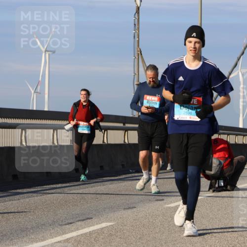 03.10.2025 - Köhlbrandbrückenlauf Strokosch-Dieckow http://msf.ph/oto/9123911 03.10.2025 10:03:06 Position 2 2596 meine-sportfotos.de