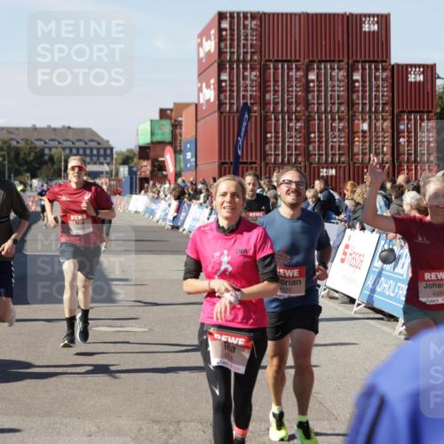 03.10.2025 - Köhlbrandbrückenlauf Jannik Wohlers http://msf.ph/oto/9123938 03.10.2025 13:05:57 Ziel 4066, 4290, 4302, 4327, 4328, 4335, 4336, 4413, 4467, 4599, 4643, 4761, 4954, 5096, 5764, 6158, 6214, 6305, 6510, 6533, 6631, 6642, 6720 meine-sportfotos.de