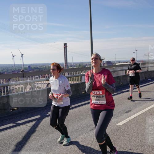 03.10.2025 - Köhlbrandbrückenlauf Michael Burmester http://msf.ph/oto/9123958 03.10.2025 13:06:48 Position 2 5230 meine-sportfotos.de