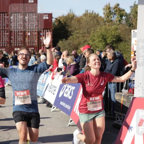 03.10.2025 - Köhlbrandbrückenlauf Jannik Wohlers http://msf.ph/oto/9123967 03.10.2025 13:05:58 Ziel 4066, 4290, 4302, 4327, 4328, 4335, 4336, 4413, 4643, 4761, 4954, 5096, 5764, 6158, 6214, 6305, 6510, 6533, 6631, 6642, 6720 meine-sportfotos.de