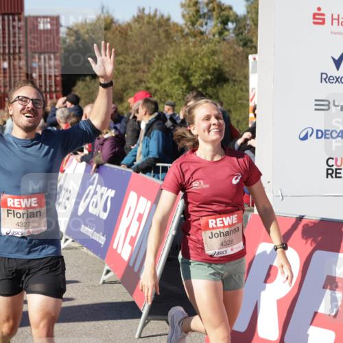 03.10.2025 - Köhlbrandbrückenlauf Jannik Wohlers http://msf.ph/oto/9123977 03.10.2025 13:05:58 Ziel 4066, 4290, 4302, 4327, 4328, 4335, 4336, 4413, 4643, 4761, 4954, 5096, 5764, 6158, 6214, 6305, 6510, 6533, 6631, 6642, 6720 meine-sportfotos.de