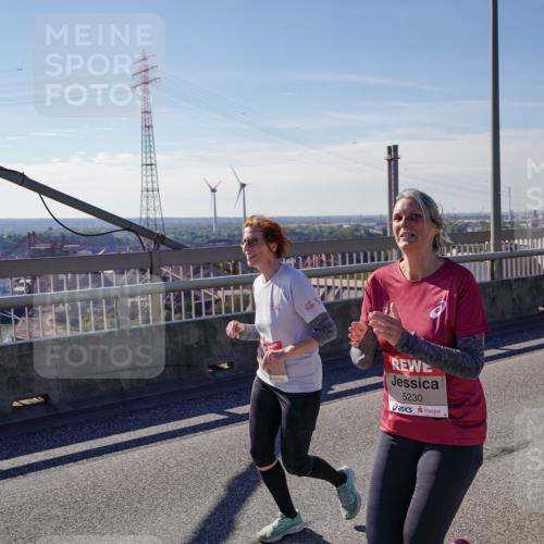 03.10.2025 - Köhlbrandbrückenlauf Michael Burmester http://msf.ph/oto/9123978 03.10.2025 13:06:49 Position 2 5230, 25 meine-sportfotos.de