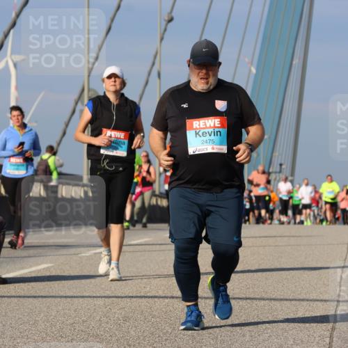 03.10.2025 - Köhlbrandbrückenlauf Strokosch-Dieckow http://msf.ph/oto/9123991 03.10.2025 10:03:22 Position 2 2475 meine-sportfotos.de