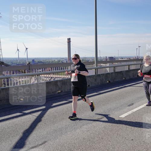 03.10.2025 - Köhlbrandbrückenlauf Michael Burmester http://msf.ph/oto/9123992 03.10.2025 13:06:50 Position 2 6317 meine-sportfotos.de