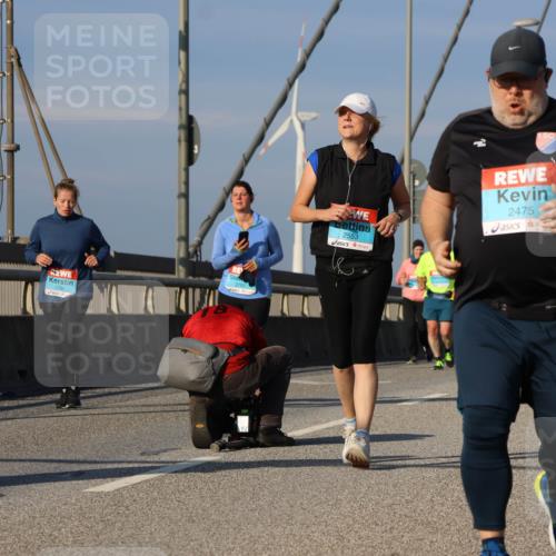 03.10.2025 - Köhlbrandbrückenlauf Strokosch-Dieckow http://msf.ph/oto/9124007 03.10.2025 10:03:23 Position 2 3453, 2780, 2781, 2553, 2475 meine-sportfotos.de
