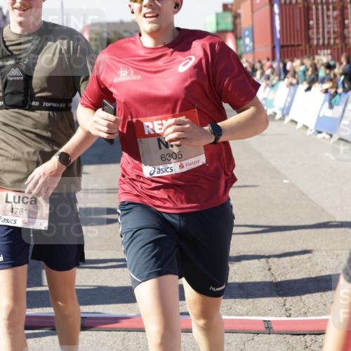 03.10.2025 - Köhlbrandbrückenlauf Jannik Wohlers http://msf.ph/oto/9124017 03.10.2025 13:05:59 Ziel 4066, 4290, 4302, 4327, 4328, 4335, 4336, 4413, 4643, 4761, 4954, 5096, 5764, 6158, 6214, 6305, 6510, 6533, 6642, 6720 meine-sportfotos.de