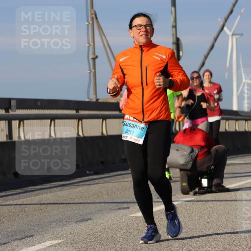 03.10.2025 - Köhlbrandbrückenlauf Strokosch-Dieckow http://msf.ph/oto/9124022 03.10.2025 10:03:32 Position 2 100, 2211 meine-sportfotos.de