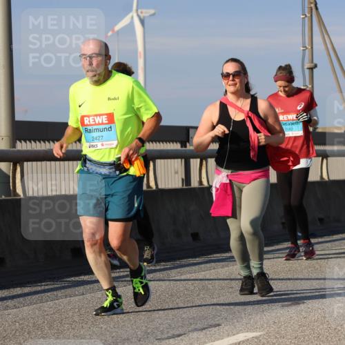 03.10.2025 - Köhlbrandbrückenlauf Strokosch-Dieckow http://msf.ph/oto/9124033 03.10.2025 10:03:36 Position 2 2427, 2012 meine-sportfotos.de