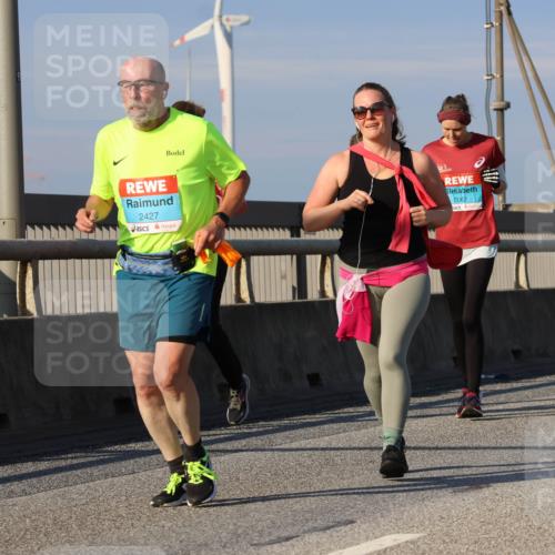 03.10.2025 - Köhlbrandbrückenlauf Strokosch-Dieckow http://msf.ph/oto/9124037 03.10.2025 10:03:36 Position 2 2427, 2012 meine-sportfotos.de
