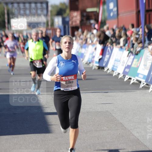 03.10.2025 - Köhlbrandbrückenlauf Jannik Wohlers http://msf.ph/oto/9124078 03.10.2025 13:06:02 Ziel 4302, 4327, 4328, 4504, 4761, 4954, 5096, 5764, 6158, 6214, 6305, 6510, 6533, 6720 meine-sportfotos.de