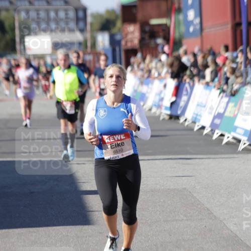 03.10.2025 - Köhlbrandbrückenlauf Jannik Wohlers http://msf.ph/oto/9124083 03.10.2025 13:06:02 Ziel 4302, 4327, 4328, 4504, 4761, 4954, 5096, 5764, 6158, 6214, 6305, 6510, 6533, 6720 meine-sportfotos.de