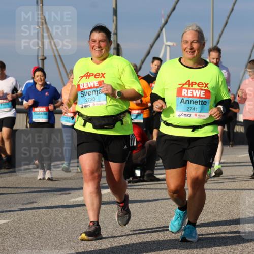 03.10.2025 - Köhlbrandbrückenlauf Strokosch-Dieckow http://msf.ph/oto/9124084 03.10.2025 10:03:54 Position 2 2474, 2738, 2741, 2474 meine-sportfotos.de