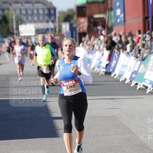 03.10.2025 - Köhlbrandbrückenlauf Jannik Wohlers http://msf.ph/oto/9124088 03.10.2025 13:06:02 Ziel 4302, 4327, 4328, 4504, 4761, 4954, 5096, 5764, 6158, 6214, 6305, 6510, 6533, 6720 meine-sportfotos.de