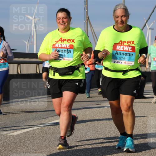 03.10.2025 - Köhlbrandbrückenlauf Strokosch-Dieckow http://msf.ph/oto/9124098 03.10.2025 10:03:55 Position 2 2530, 2738, 2085, 2741 meine-sportfotos.de