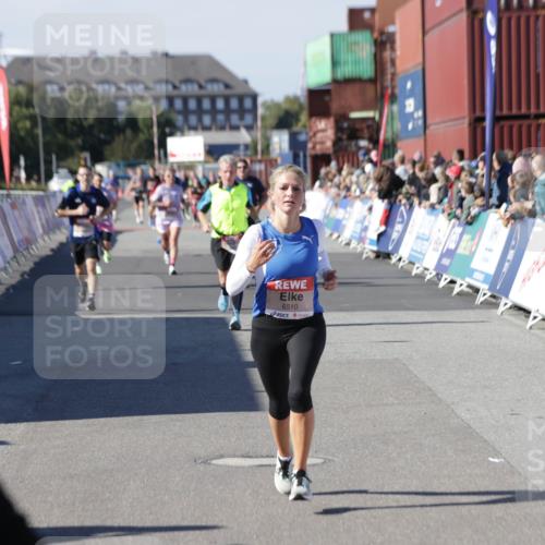 03.10.2025 - Köhlbrandbrückenlauf Jannik Wohlers http://msf.ph/oto/9124102 03.10.2025 13:06:02 Ziel 4302, 4327, 4328, 4504, 4761, 4954, 5096, 5764, 6158, 6214, 6305, 6510, 6533, 6720 meine-sportfotos.de