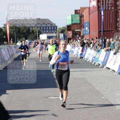03.10.2025 - Köhlbrandbrückenlauf Jannik Wohlers http://msf.ph/oto/9124105 03.10.2025 13:06:02 Ziel 4302, 4327, 4328, 4504, 4761, 4954, 5096, 5764, 6158, 6214, 6305, 6510, 6533, 6720 meine-sportfotos.de