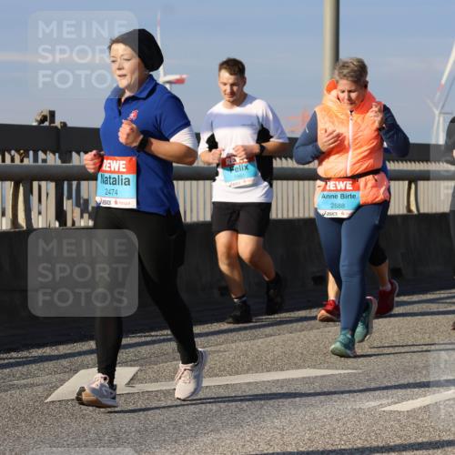 03.10.2025 - Köhlbrandbrückenlauf Strokosch-Dieckow http://msf.ph/oto/9124113 03.10.2025 10:03:58 Position 2 2474, 1981, 2688, 3552 meine-sportfotos.de