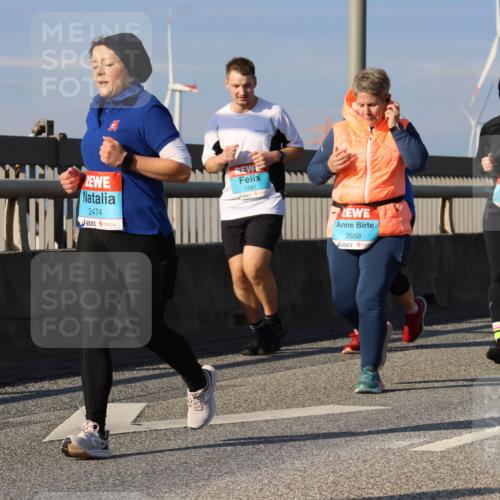 03.10.2025 - Köhlbrandbrückenlauf Strokosch-Dieckow http://msf.ph/oto/9124116 03.10.2025 10:03:58 Position 2 2474, 1981, 2688, 3552, 3040 meine-sportfotos.de