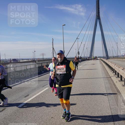 03.10.2025 - Köhlbrandbrückenlauf Michael Burmester http://msf.ph/oto/9124117 03.10.2025 13:06:59 Position 2 4906 meine-sportfotos.de