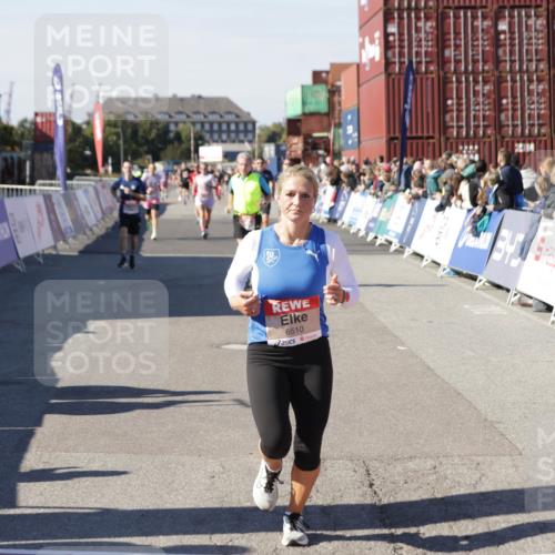 03.10.2025 - Köhlbrandbrückenlauf Jannik Wohlers http://msf.ph/oto/9124128 03.10.2025 13:06:04 Ziel 4302, 4327, 4328, 4504, 4635, 4761, 4954, 5096, 6158, 6214, 6305, 6510, 6533, 6720 meine-sportfotos.de