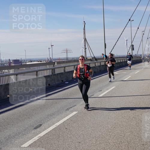 03.10.2025 - Köhlbrandbrückenlauf Michael Burmester http://msf.ph/oto/9124148 03.10.2025 13:07:03 Position 2  meine-sportfotos.de