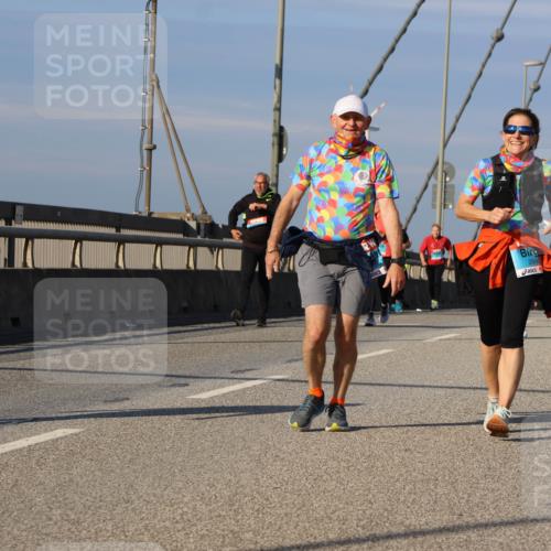 03.10.2025 - Köhlbrandbrückenlauf Strokosch-Dieckow http://msf.ph/oto/9124160 03.10.2025 10:04:06 Position 2 521, 2600 meine-sportfotos.de