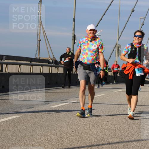 03.10.2025 - Köhlbrandbrückenlauf Strokosch-Dieckow http://msf.ph/oto/9124163 03.10.2025 10:04:06 Position 2 2600 meine-sportfotos.de