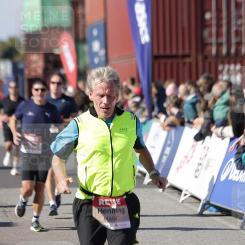03.10.2025 - Köhlbrandbrückenlauf Jannik Wohlers http://msf.ph/oto/9124173 03.10.2025 13:06:07 Ziel 4302, 4327, 4328, 4504, 4635, 4738, 4761, 4954, 5096, 6158, 6222, 6224, 6305, 6323, 6356, 6510 meine-sportfotos.de