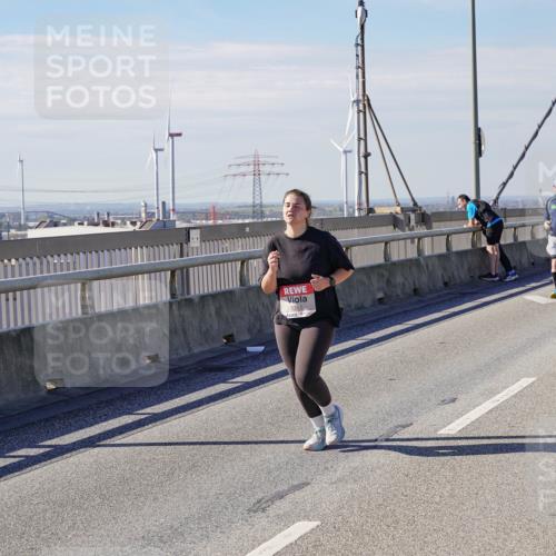 03.10.2025 - Köhlbrandbrückenlauf Michael Burmester http://msf.ph/oto/9124176 03.10.2025 13:07:06 Position 2 5351 meine-sportfotos.de
