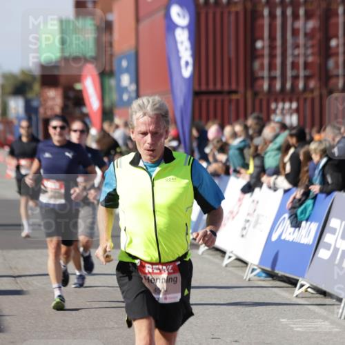 03.10.2025 - Köhlbrandbrückenlauf Jannik Wohlers http://msf.ph/oto/9124182 03.10.2025 13:06:07 Ziel 4302, 4327, 4328, 4504, 4635, 4738, 4761, 4954, 5096, 6158, 6222, 6224, 6305, 6323, 6356, 6510 meine-sportfotos.de