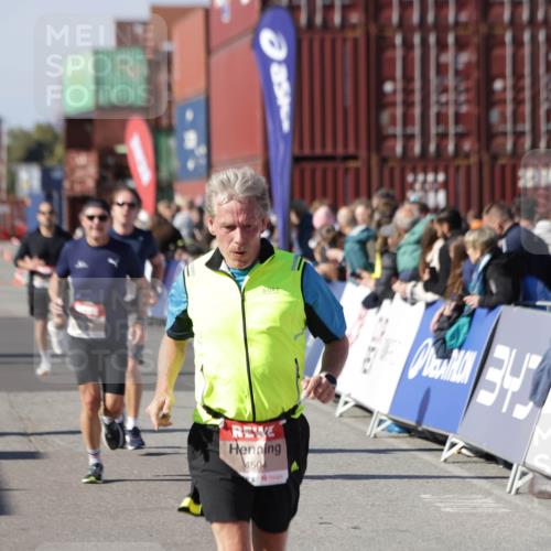 03.10.2025 - Köhlbrandbrückenlauf Jannik Wohlers http://msf.ph/oto/9124188 03.10.2025 13:06:07 Ziel 4302, 4327, 4328, 4504, 4635, 4738, 4761, 4954, 5096, 6158, 6222, 6224, 6305, 6323, 6356, 6510 meine-sportfotos.de